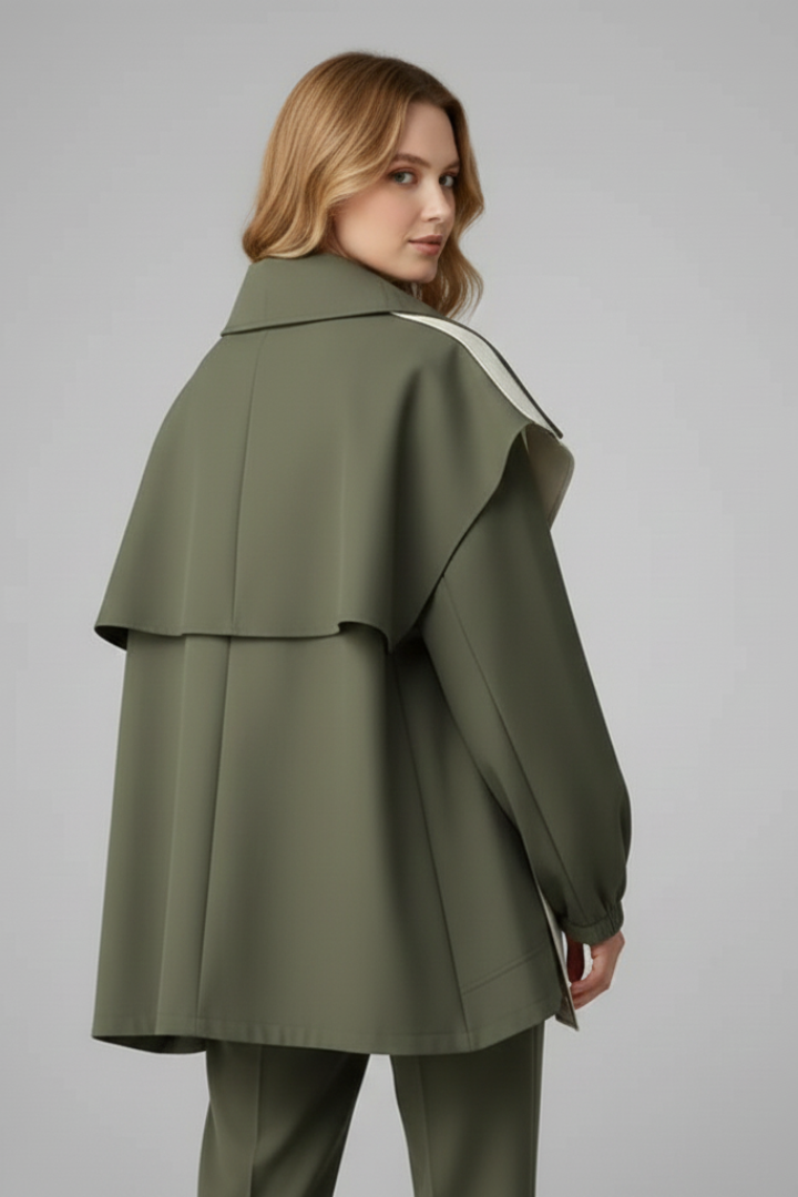 Women’s Oversized Jacket with Zip and Wide Collar
