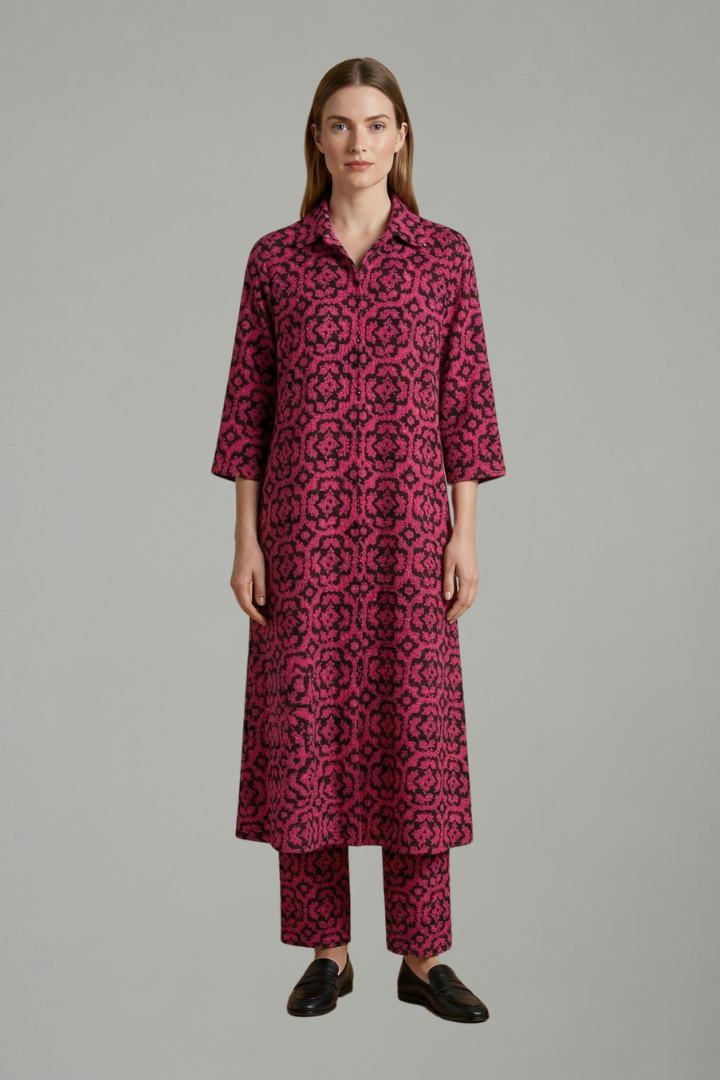 Women’s Two Piece Set with Geometric Pattern and Relaxed Fit