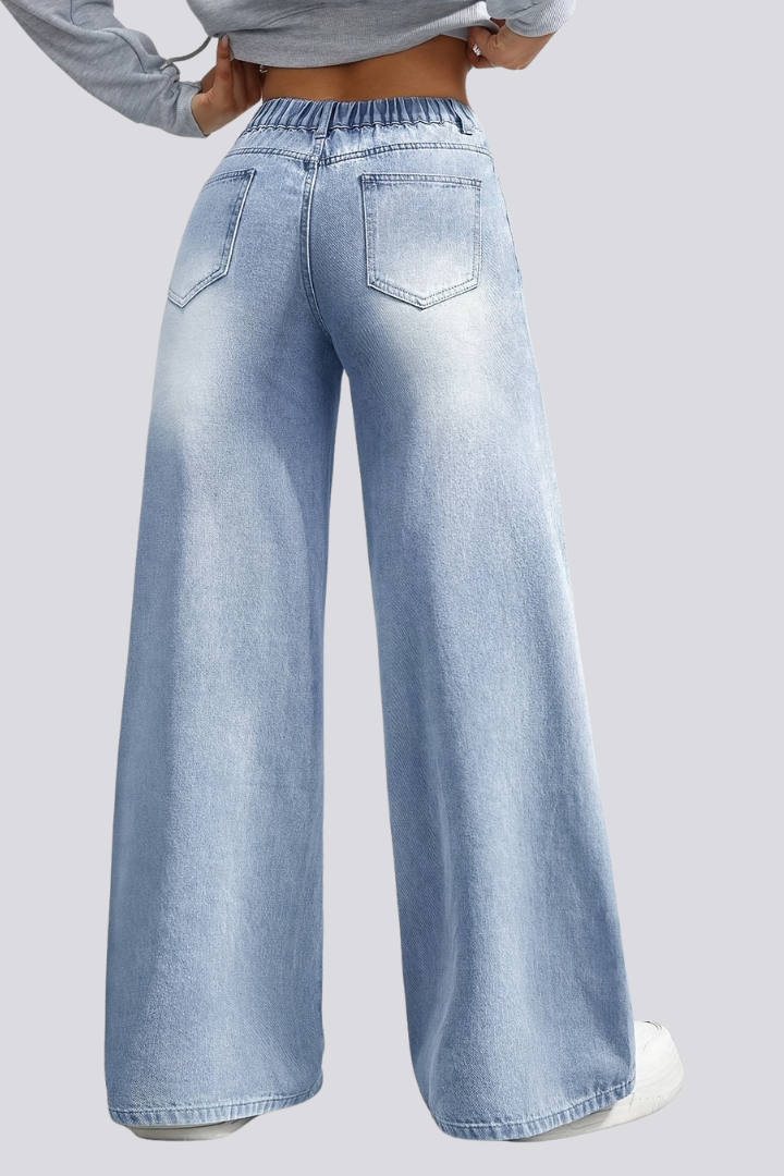 Women’s Wide-Leg Jeans with Button Closure and Front Pockets