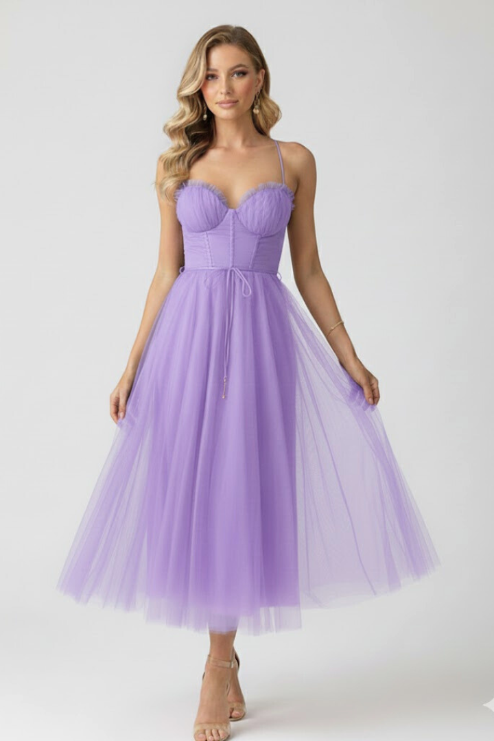 Women’s Dress with Sweetheart Neck