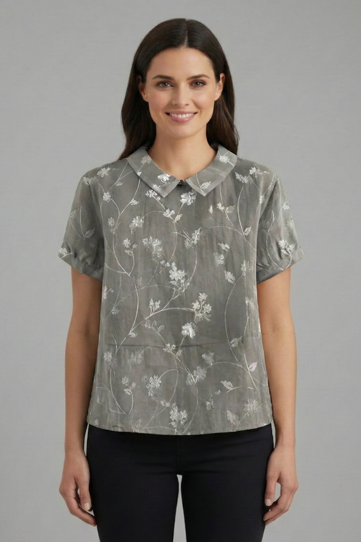 Women’s Blouse with Collared Neckline and Short Sleeves