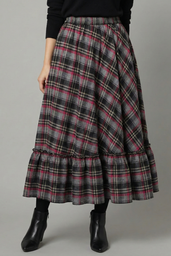 Women’s Maxi Skirt with High Waist and Plaid Pattern