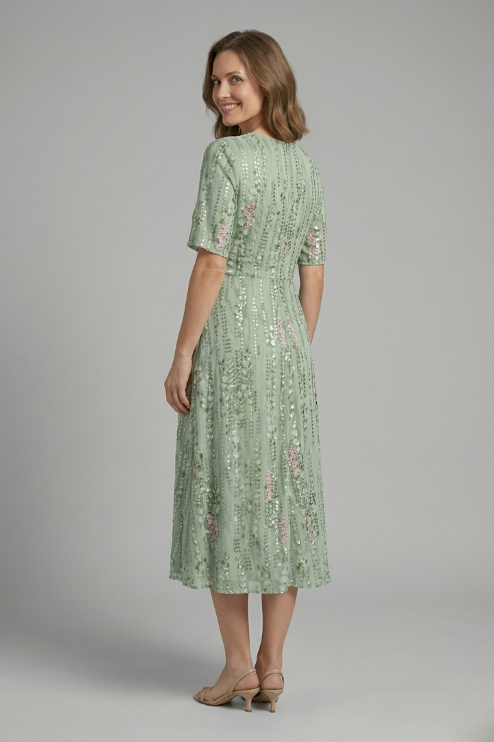 Women’s Midi Dress with V-Neck and Short Sleeves