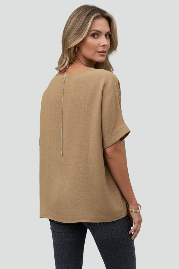 Women’s Short-Sleeve Top with Round Neck and Straight Hem