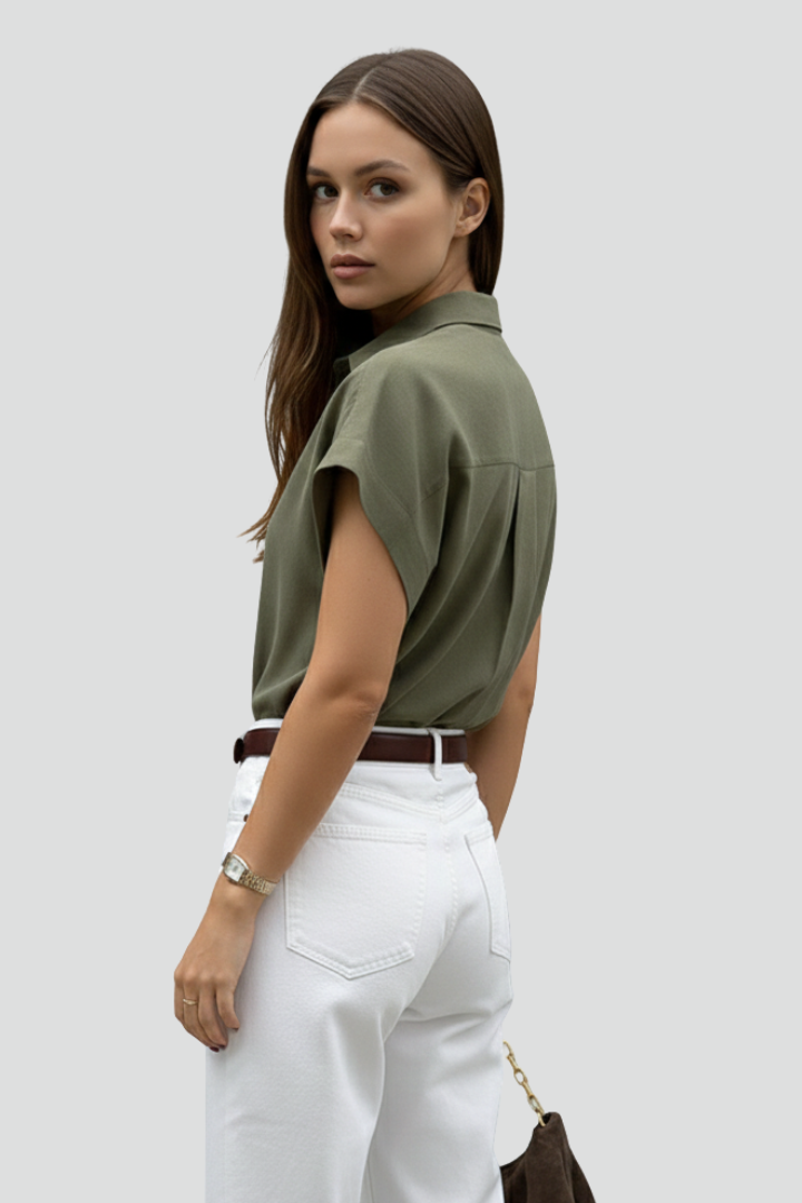 Women’s Short Sleeve Shirt with Buttons and Chest Pocket