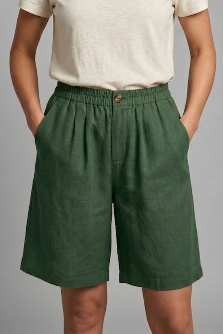 Women’s Shorts with Elastic Waistband and Side Pockets