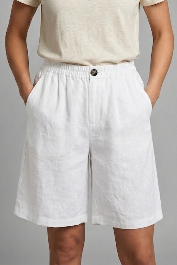 Women’s Shorts with Elastic Waistband and Side Pockets