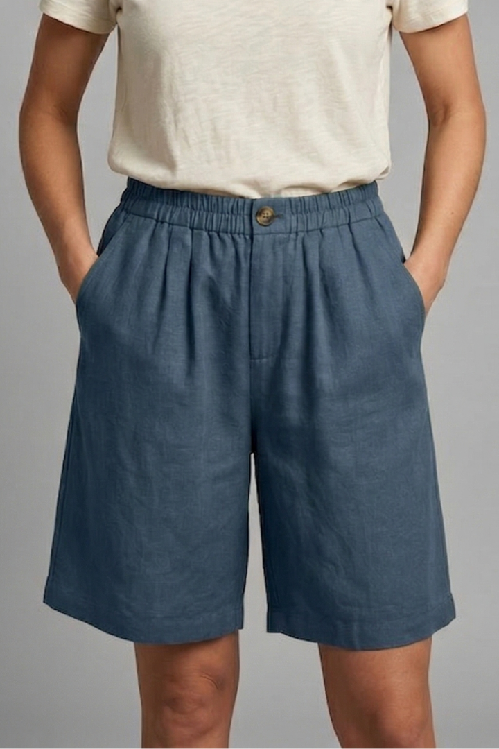 Women’s Shorts with Elastic Waistband and Side Pockets