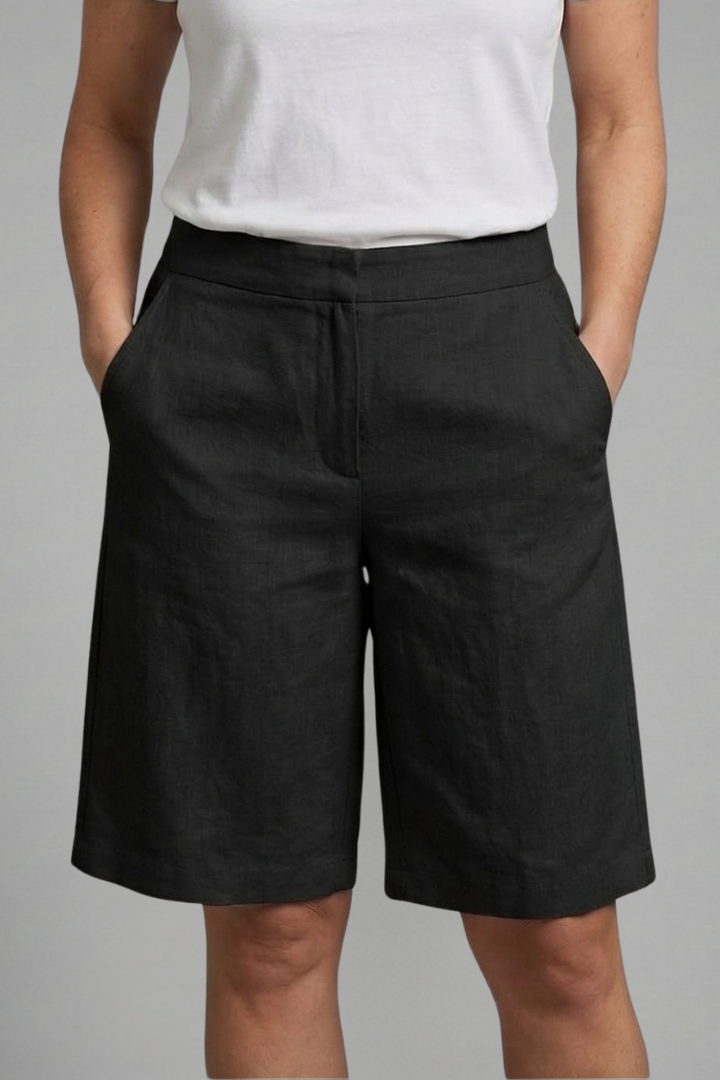 Women’s Shorts with Elastic Waistband and Side Pockets