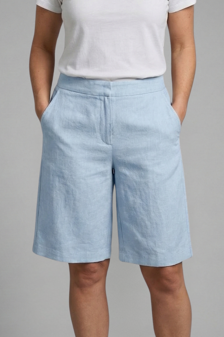 Women’s Shorts with Elastic Waistband and Side Pockets
